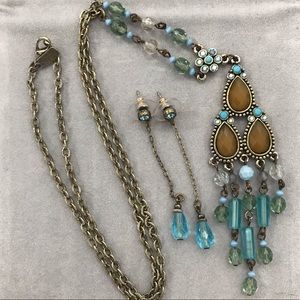 1928 Costume jewelry set/necklace and earring